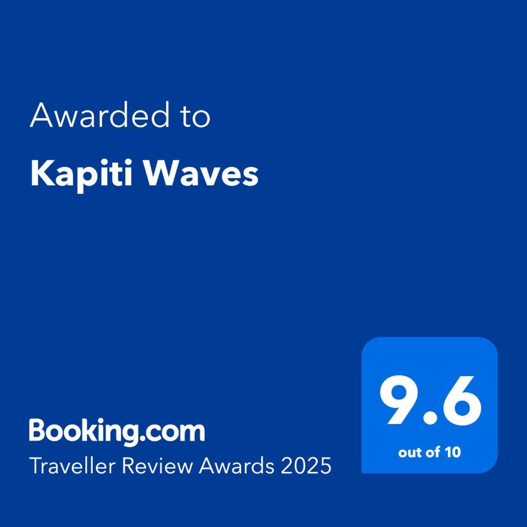 Kapiti Waves Bed & Breakfast Pukerua Bay Exterior photo